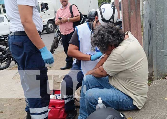 Foto: Choque de moto con furgón en Carretera Norte / TN8