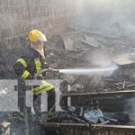 Por un cafecito se produjo un gran incendio en una vivienda de Managua Foto: Fuerte incendio en una vivienda de Managua / TN8