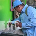 Foto: Abatización en barrios de Managua / TN8