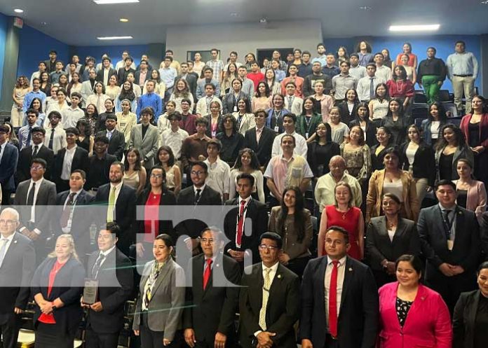 uni-ba-3 Foto: UNI y BCN celebran 10mo aniversario de la Carrera de Ingeniería en Economía y Negocios / TN8