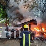 El viento y una candela, infortunio que provocó incendio en Ciudad Belén Foto: Incendio en Ciudad Belén, Managua / TN8