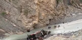 20 muertos en accidente de bus en Pakistán