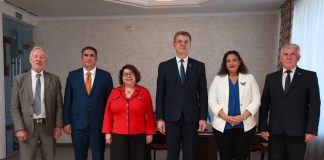 Foto: Alcaldesa Reyna Rueda fortalece lazos con Minsk, Belarús, mediante firma de acuerdos / Cortesía