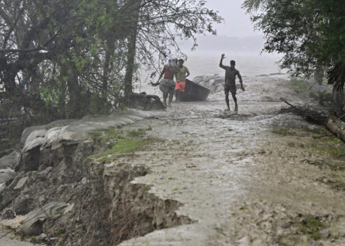 Ciclón Remal deja al menos 16 muertos en Bangladés e India