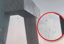 Dramático momento: Quedan suspendidos en el aire tras fuertes vientos en China Foto: Quedan suspendidos en el aire tras fuertes vientos en China / Cortesía