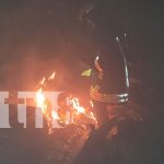 Foto: Incendio en bodegas de material reciclable en Boaco/TN8