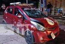 Foto: Motociclista herido tras choque con taxi en la entrada de la iglesia Maranatha en Bluefields/TN8