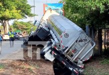 Foto: Pipa a punto de volcarse en carretera a Masaya causa alarma entre conductores/TN8