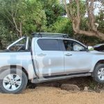 Foto: Padre e hijo se salen de la vía e impactan de frente contra un árbol en Rivas / TN8