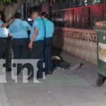 Encuentran cadáver sin identificación en andén de Montoya, Managua Foto: Encuentran cadáver sin identificación en andén de Montoya, Managua/TN8