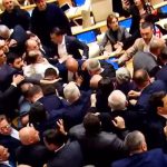 Diputados de Georgia vuelven el parlamento en ring de boxeo (VIDEO) Nueva pelea en el Parlamento de Georgia
