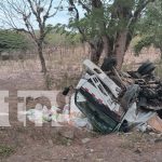 Camión volcado en la Carretera Muy Muy-Matagalpa deja grandes pérdidas Foto: Camión volcado en la Carretera Muy Muy-Matagalpa deja grandes pérdidas/TN8