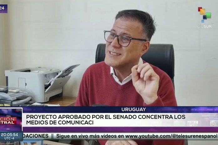 1 Foto:Asociaciones de periodistas repudian la nueva Ley de Medios en Uruguay/Cortesía