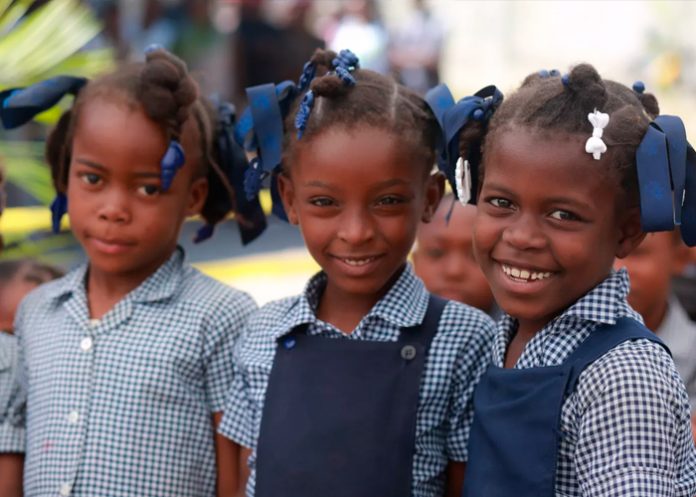 1 Foto: Haití retoma funciones escolares /cortesía