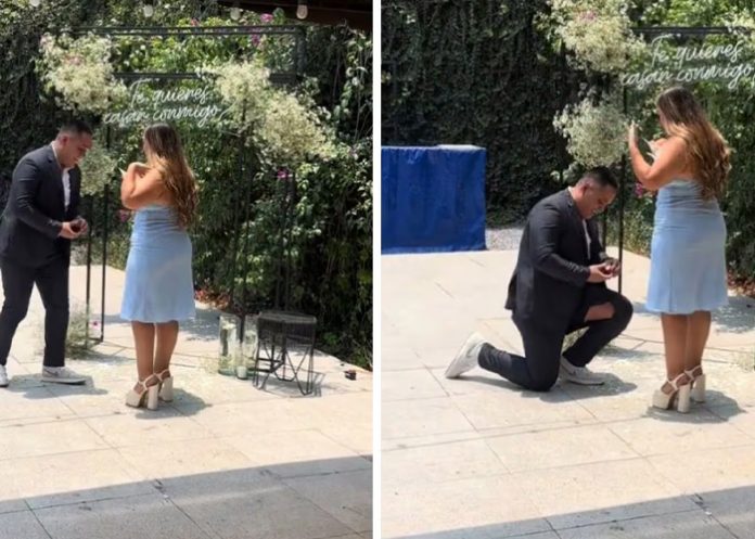 En plena propuesta de matrimonio se le En plena propuesta de matrimonio se le