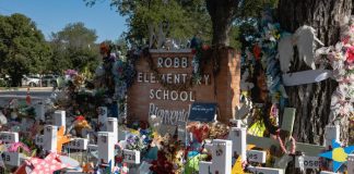 Familias víctimas del tiroteo en Texas recibirán indemnización