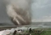 Potente tornado en Iowa, Estados Unidos, deja varios muertos y 35 heridos Foto: Potente tornado en Iowa, Estados Unidos, deja varios muertos y 35 heridos / Cortesía