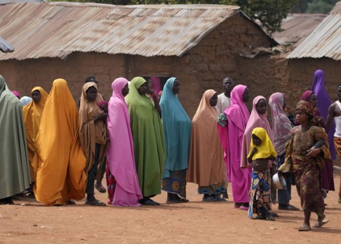 Liberan más de 60 víctimas de secuestro en Nigeria