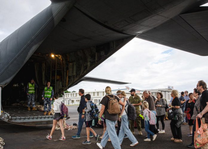 Foto:Francia comienza a evacuar turistas tras varios días de disturbios / Cortesía