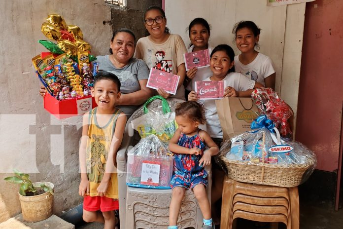 Foto: ¡Vendiendo frescos, helados y hielo, una mujer saca adelante a sus siete hijos!/TN8
