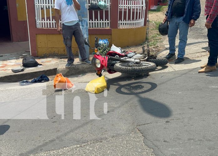 2 Foto: Acompañante de motocicleta lesionada al ser arrollados por una camioneta en Juigalpa/TN8
