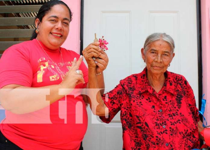 Foto: Familias de Somoto reciben llaves de nuevas viviendas dignas / TN8