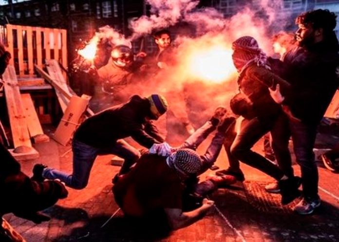 Foto: Países Bajos reprime a estudiantes /cortesía