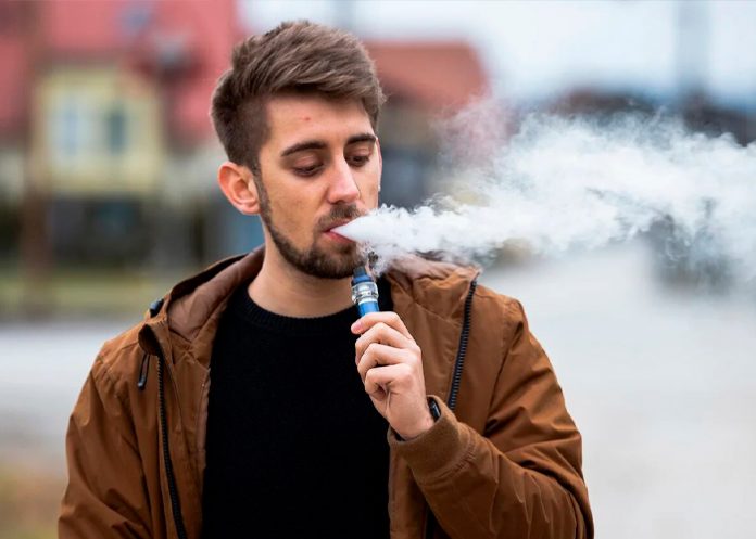 2 Foto: Advertencia de cigarros eléctricos /cortesía