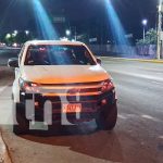 Impactante colisión en la primera entrada a Las Colinas causa daños materiales