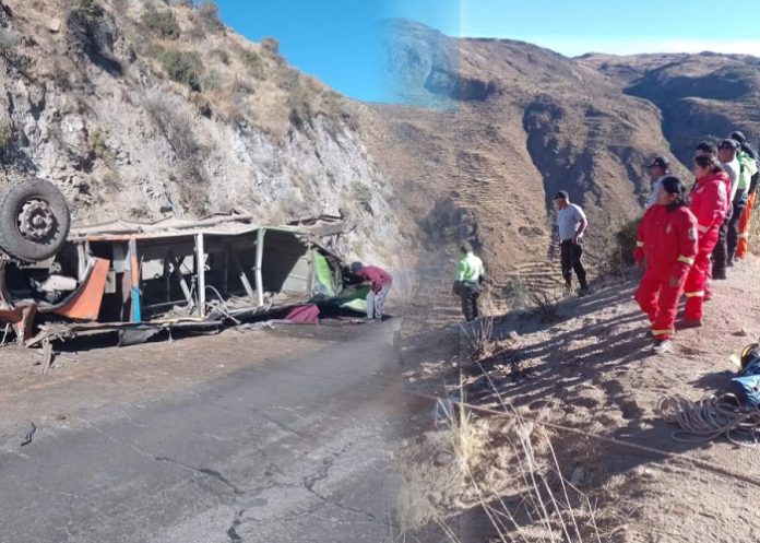 2 13 personas mueren en caída de autobús en Perú