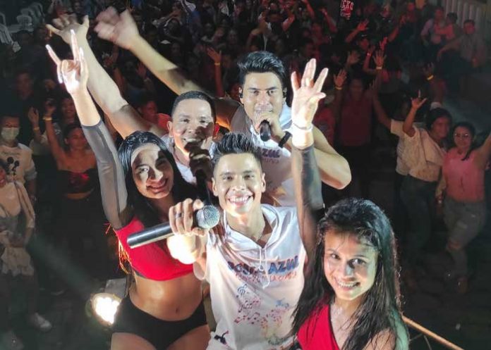 Costa Azul regresa a España con su música pegajosa