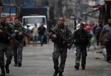 Persecución policial en Río de Janeiro deja 4 muertos