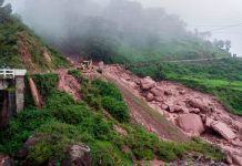 Tormenta tropical provoca derrumbe mortal en India, hay 21 fallecidos Deslizamiento de tierra deja al menos 21 muertos en India