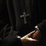 Degenerado sacerdote abusa de una pequeña de 10 años en Argentina Sentencian a un sacerdote de Argentina