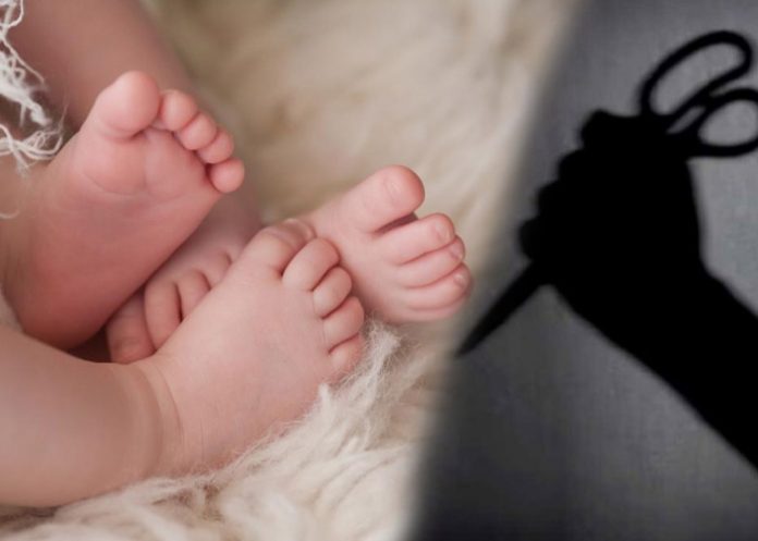 Mujer apuñala a sus hijas renacidas en hospital de México