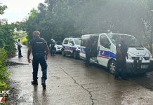 Reo se fuga en Francia tras violento asalto a furgón penitenciario Un reo se fuga y dos agentes mueren en Francia