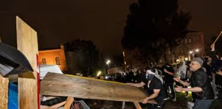 Campamento propalestino es atacado por grupos contramanifestantes en California