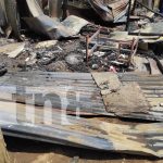 Joven madre pierde todo en voraz incendio en carretera vieja a León