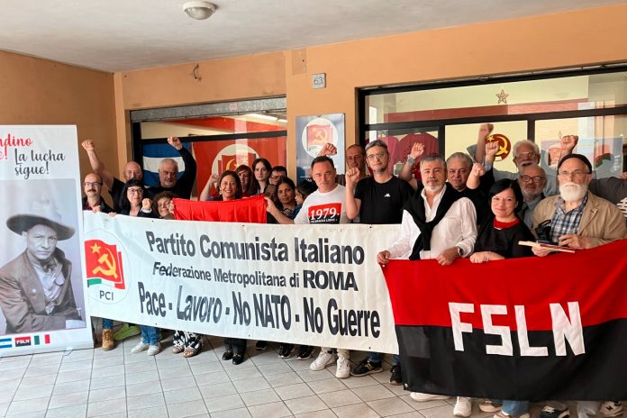 Foto:Se presentó en Italia el libro “Fuego y Poesía” en conmemoración al natalicio de Sandino/Cortesía Se presentó en Italia el libro “Fuego y Poesía” en conmemoración al natalicio de Sandino
