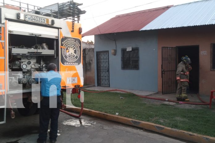 Foto: Anciano escapa de morir calcinado en el interior de su vivienda en Granada/TN8