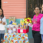 Madrastra premiada por Crónica TN8: Su abnegación es de admirar Foto: Una madrastra resulta feliz ganadora de la promoción de Crónica TN8