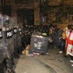 Policía de Georgia dispara balas de goma y gas lacrimógeno contra manifestantes Policía de Georgia dispara balas de goma y gas lacrimógeno contra manifestantes