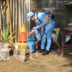 Foto: Abatización en barrios de Managua / TN8