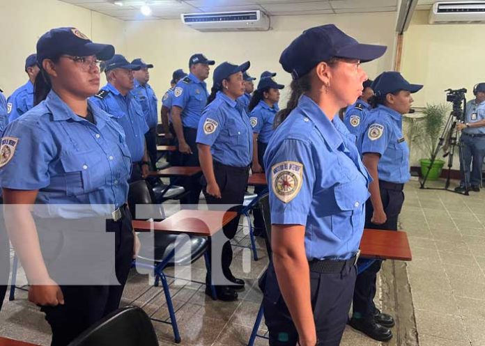 bombee-1 Foto: Capacitación sobre causas y origen de incendios con Bomberos Unidos / TN8