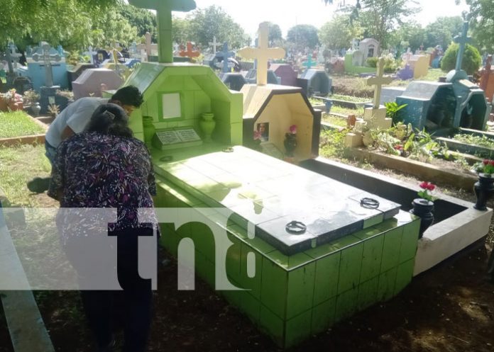 Foto: Visita a cementerios de Managua este 30 de mayo / TN8 Foto: Visita a cementerios de Managua este 30 de mayo / TN8
