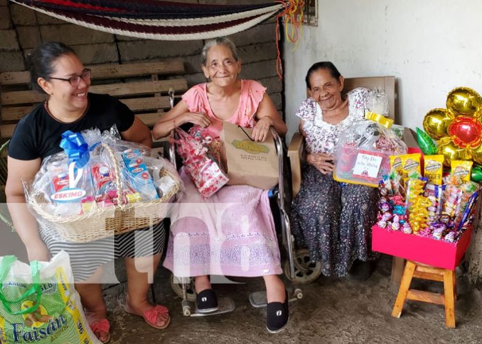 Foto: Premios a las mamás con Crónica TN8