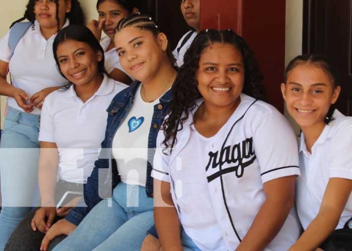 Foto: Celebración a madres docentes técnicas de Granada / TN8