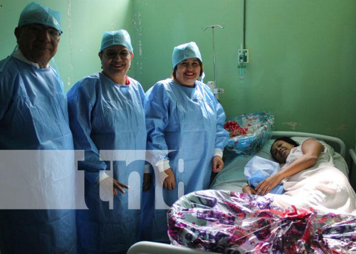 Foto: Regalo a primeras madres del 30 de mayo / TN8 Foto: Regalo a primeras madres del 30 de mayo / TN8