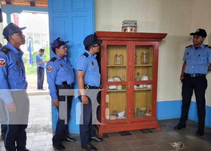 sann-3 Foto: Visita a Casa Museo del General Sandino / TN8