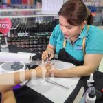 ¡Para mamá, lo mejor! Variedades Alba inaugura feria de descuentos Foto: Descuentos y promociones para mamá en Variedades Alba / TN8